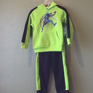 NWT boys jogging set